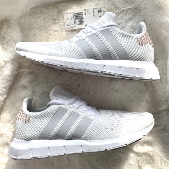 adidas swift run white size 8